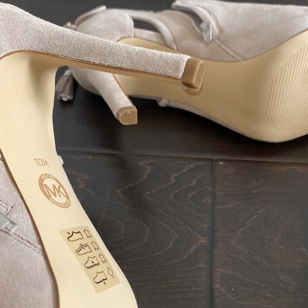 Michael Kors booties - Picture 9 of 10